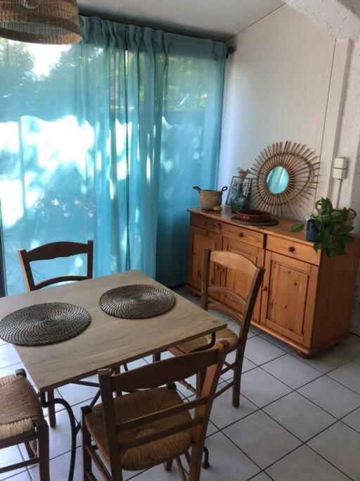 Grand Studio Veranda Et Terrasse 卡尔特汉 外观 照片